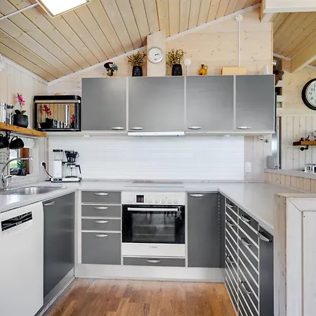 Prázdninový dům Ela - 500m From The Sea By Interhome