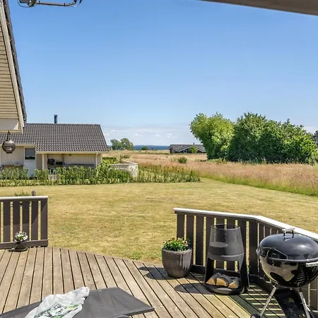 Holiday home Ela - 500m From The Sea By Interhome